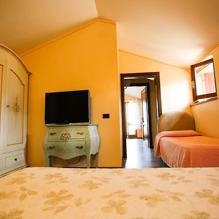 Hotel Benedetti Campello sul Clitunno Exterior foto